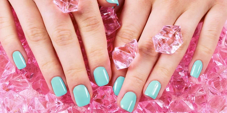 Úprava nehtů a lakování pomocí ONE STEP CrystaLac
