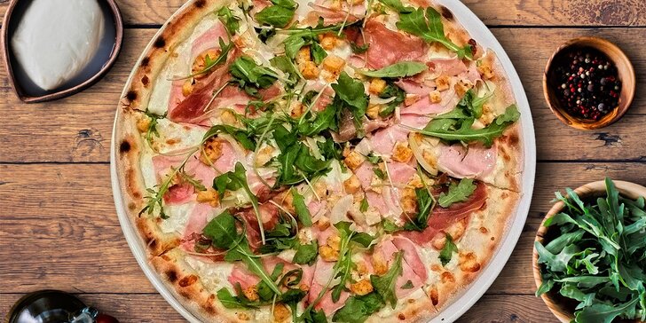 Velká nebo klasická pizza dle vašeho výběru s rozvozem zdarma