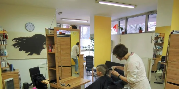 Dámský střih na míru pro všechny délky vlasů včetně stylingu