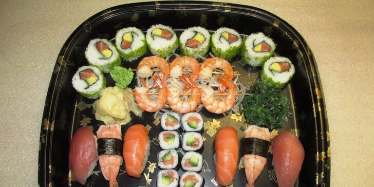 Užijte si japonskou hostinu: Sushi set s 33 fantastickými kousky
