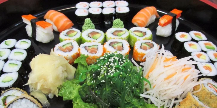 Vydatná sushi hostina pro milovníky asijské kuchyně
