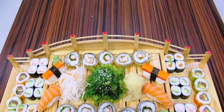 Vydatná sushi hostina pro milovníky asijské kuchyně