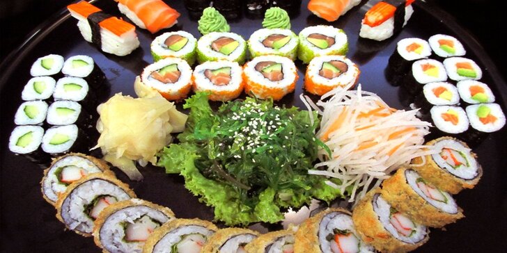 Vydatná sushi hostina pro milovníky asijské kuchyně