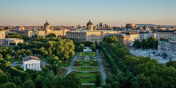 Jednodenní poznávací zájezd do Vídně či Drážďan