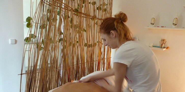 Aromaterapie – 50minutová masáž zad a šíje éterickými oleji dle výběru