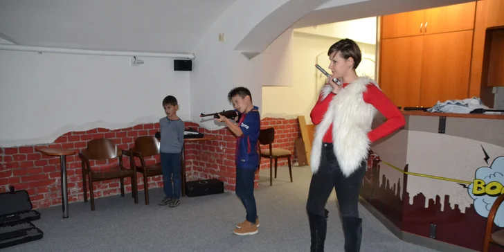 Proto přijďte o cca 10 min. dříve, ať se stihnete seznámit s hrami, zbraněmi a pravidly.