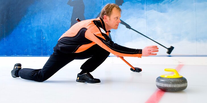 Curlingové lekce pro veřejnost v Centru Třešňovka