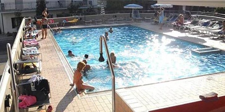 Pobyt v italském hotelu s bazénem a polopenzí