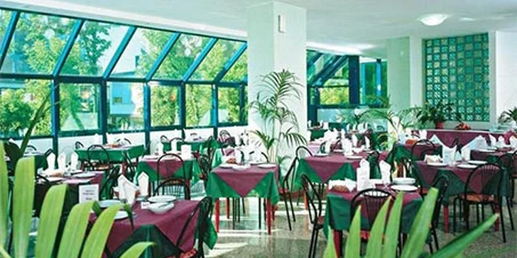 Pobyt v italském hotelu s bazénem a polopenzí