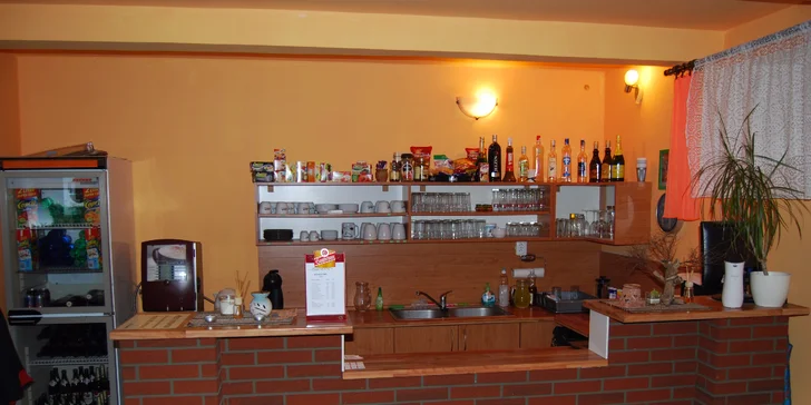 Privátní lenošení ve vířivce pro 2–4 osoby včetně zapůjčení ručníku