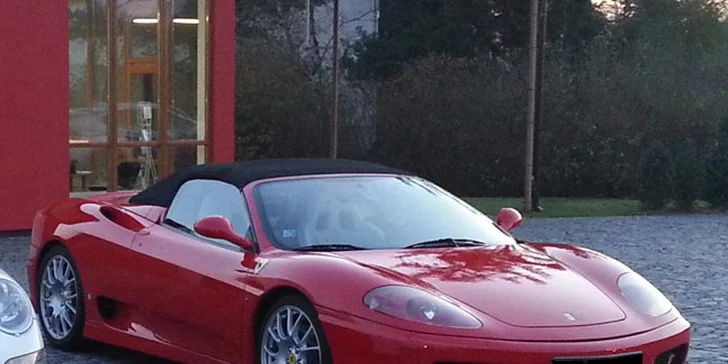 Zážitková jízda po dálnici ve Ferrari F360