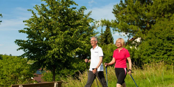 Tři dny na Šumavě pro DVA s polopenzí. Užijte si aktivní dovolenou v přírodě, komfort hotelu Zadov***+ i procházky s holemi nordic walking.