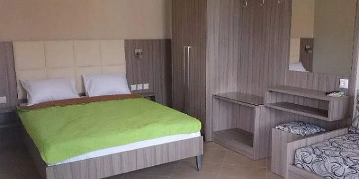 Až 12 dní v apartmánech na řeckém poloostrově Chalkidiki s polopenzí
