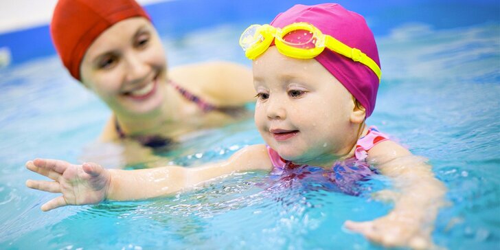 12 lekcí jarního plavání pro děti od 6 měsíců do 5 let v Ďáblicích