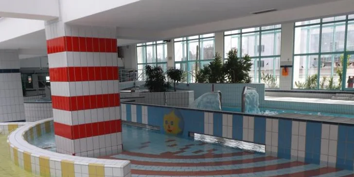 Celodenní vstupné do Hradeckého aquaparku v městských lázních