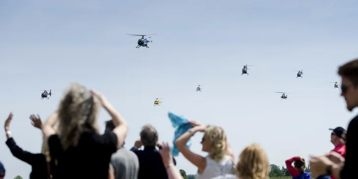 VIP vstupenka na adrenalinovou zábavu - Rally Show a Helicopter Show