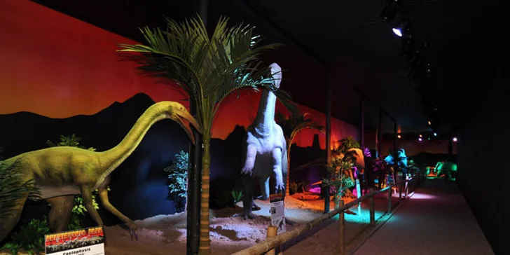 Vzrušující návštěva Prehistoric parku Chvalovice s pohyblivými dinosaury
