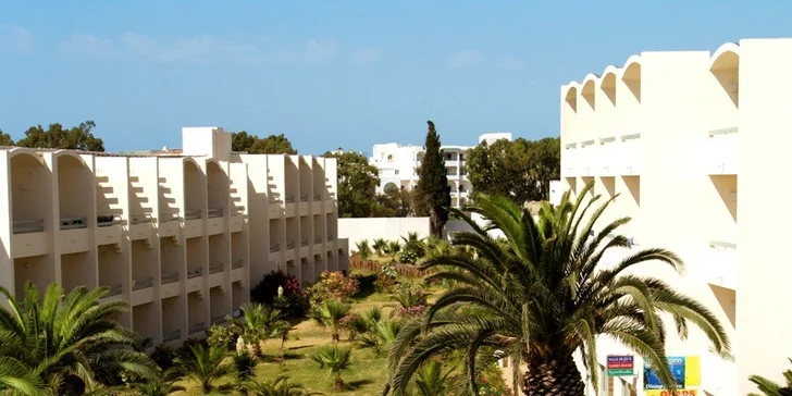 12 990 Kč za zájezd do Tuniska uprostřed prázdnin. All Inclusive a hotel KHAYAM RESORT ***+ přímo na pláži s AQUAPARKEM ! Termíny na  7,  10  i  11 nocí.