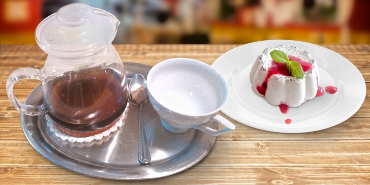 Výběrová filtrovaná káva s domácí panna cottou v Café Dílna