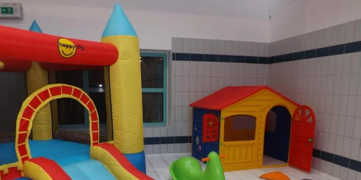 Celodenní vstupné do Hradeckého aquaparku v městských lázních