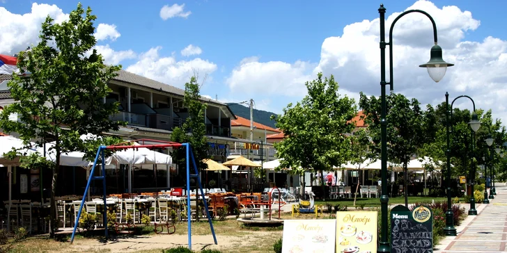 Až 12 dní v apartmánech na řeckém poloostrově Chalkidiki s polopenzí