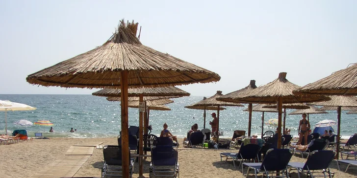 Až 12 dní v apartmánech na řeckém poloostrově Chalkidiki s polopenzí