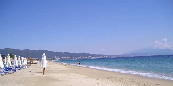 Až 12 dní v apartmánech na řeckém poloostrově Chalkidiki s polopenzí