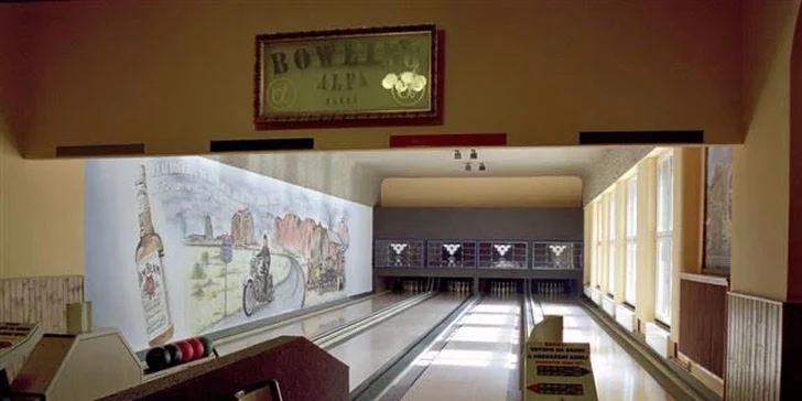 Jedna nebo dvě hodiny bowlingu až pro 8 hráčů