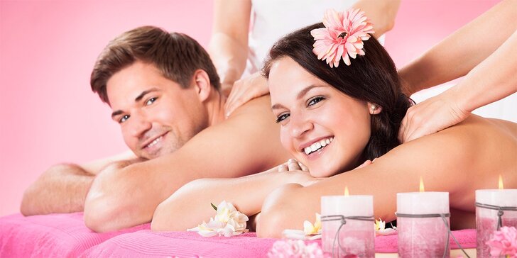 Romantická hodinová masáž s aromatickou lázní pro pár