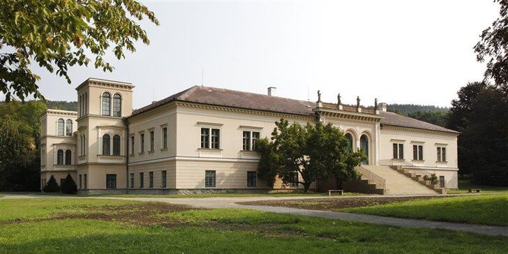 Prohlídka zrekonstruovaného zámku v Čechách pod Kosířem