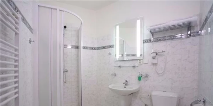 Výlety nabitá dovolená u Zlína: 3* hotel Baťov, polopenze, vstup do ZOO Zlín