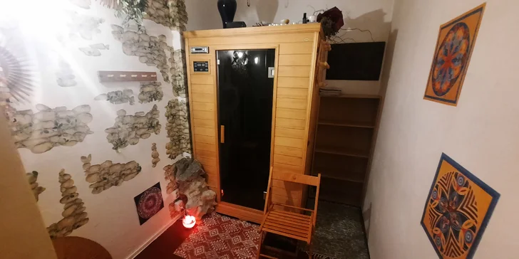 Dopřejte si reflexní masáž a můžete ji zkombinovat i s klasickou, případně lymfatickou masáž s infrasaunou nebo masáž celého těla.