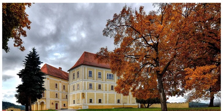 Prohlídka zámku Letovice pro jednoho, dva či celou rodinu