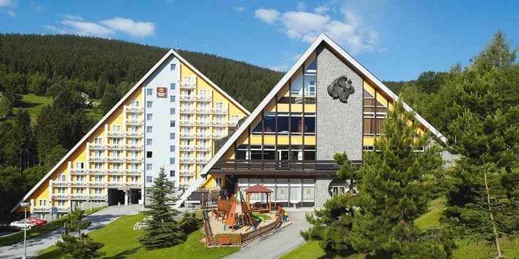 Dovolená v hotelu Pinia Hotel & Resort ve Špindlerově Mlýně: wellness, jídlo a moře výletů