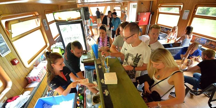 Zapařte na parníku: 4hodinová plavba a následná afterparty až do rána