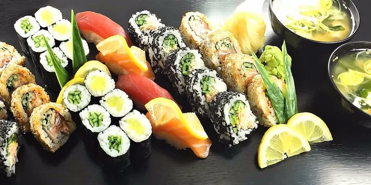 Sushi set WARIBIKI-2 plný lahodných rolek a polévka miso