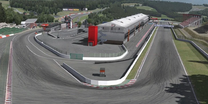 Bezstarostná jízda v simulátoru iRacing
