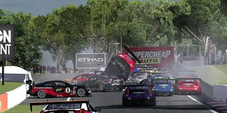 Bezstarostná jízda v simulátoru iRacing