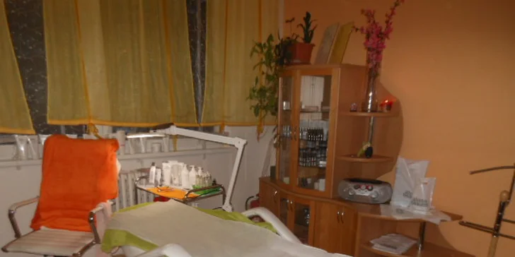 Kosmetická péče o řasy, obočí a oční okolí dle výběru