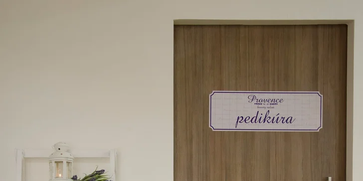 Nové gelové nehty s použitím šablon