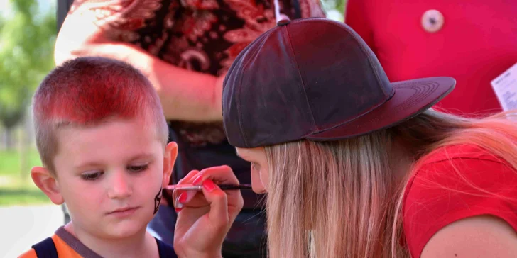Vstupenka na nedělní zábavné odpoledne Koňské hry