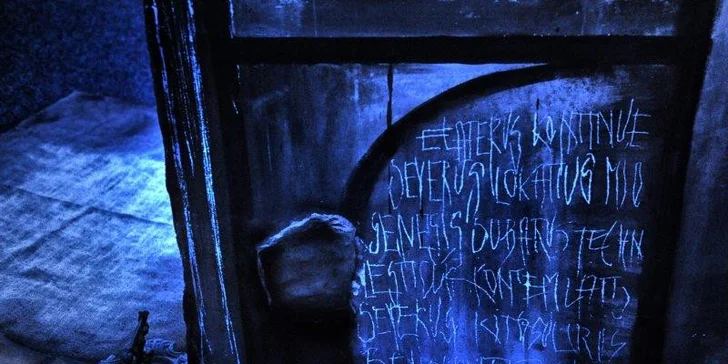 Úniková hra Faust rozbuší vám a vašim přátelům dobrodružná srdce