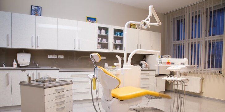 Dentální hygiena včetně air-flow nebo ordinační bělení zubů