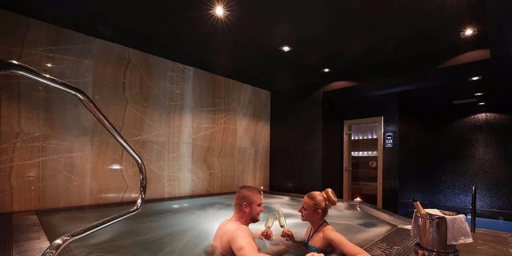 Exkluzivní AQUA & SPA pobyt pro páry i rodiny v novém hotelu Zelená Laguna ****