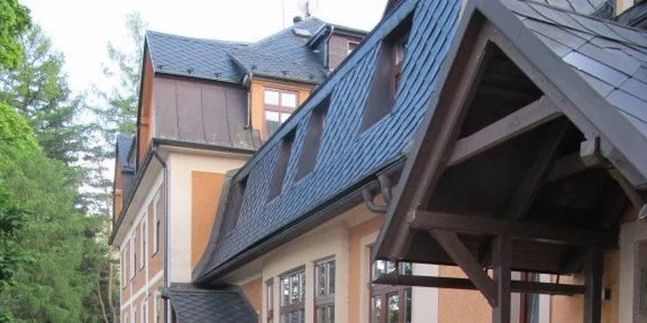 Jarní pobyt v Jeseníkách pro dva se snídaní, bazénem, saunou a výlety
