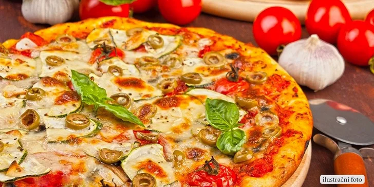 Dvě chutné pizzy s ingrediencemi, které máte rádi