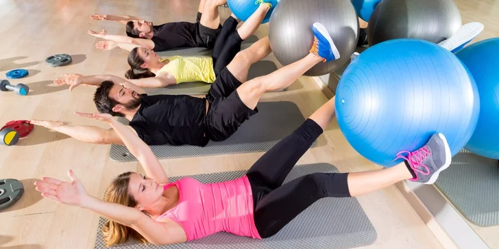 Efektivní kruhový trénink s trenérkou ve Fit salonu