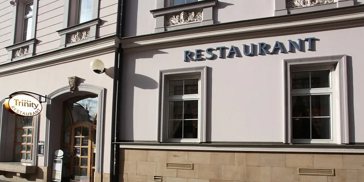4chodové menu pro dva v hotelu Trinity
