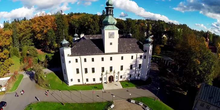 Letní balíčky v Zámeckém hotelu Třešť pro rodiny, páry i jednotlivce