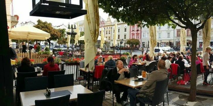 2 originální pizzy podle výběru v oblíbené italské ristorante Galera